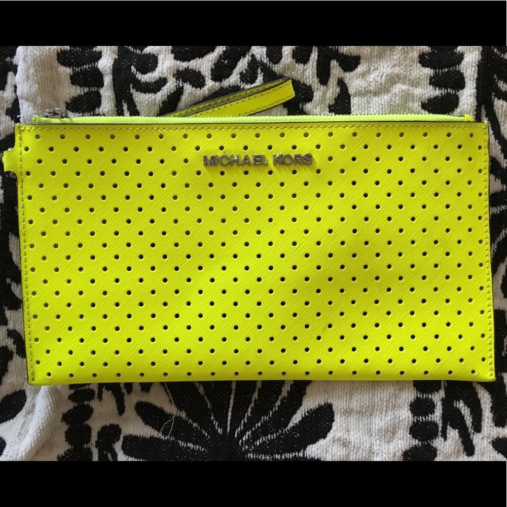 Michael Kors wristlet/clutch